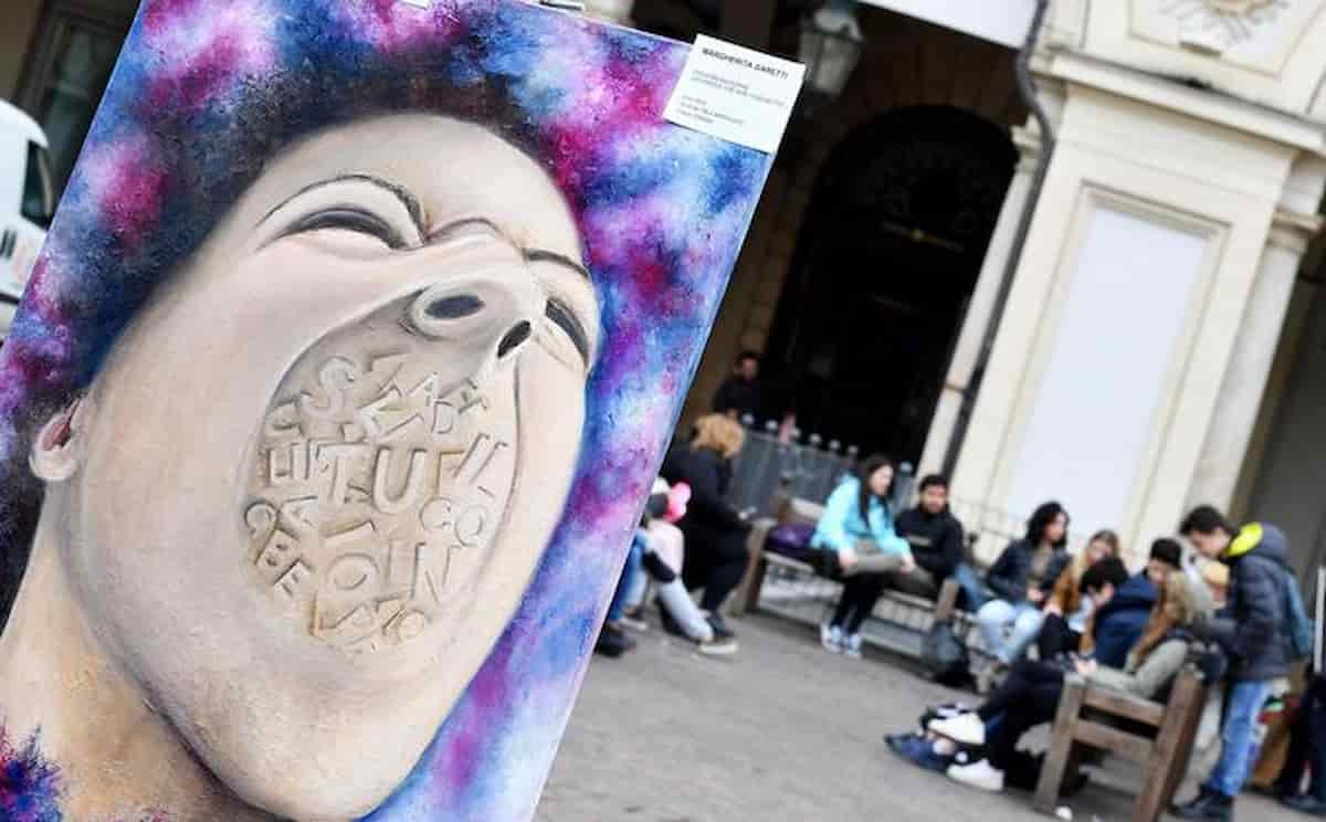 rimini bullo coltello