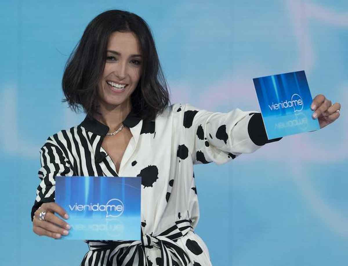 Caterina Balivo chi è: età, dove è nata, laurea, figli, marito, crisi, carriera e vita privata della conduttrice