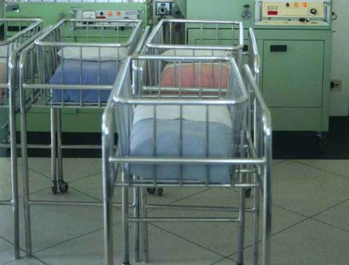 tre gemelli omozigoti parto firenzeto