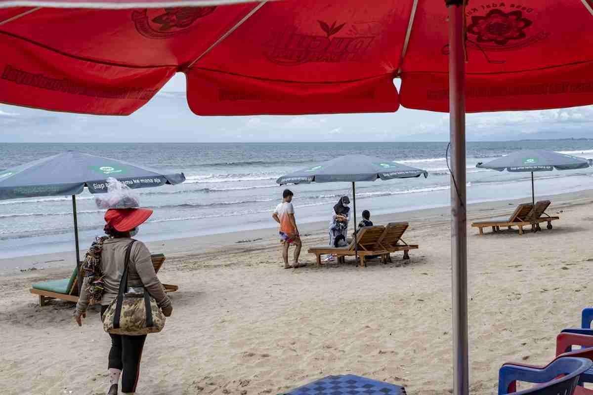 Una spiaggia dell'Indonesia (foto Ansa)