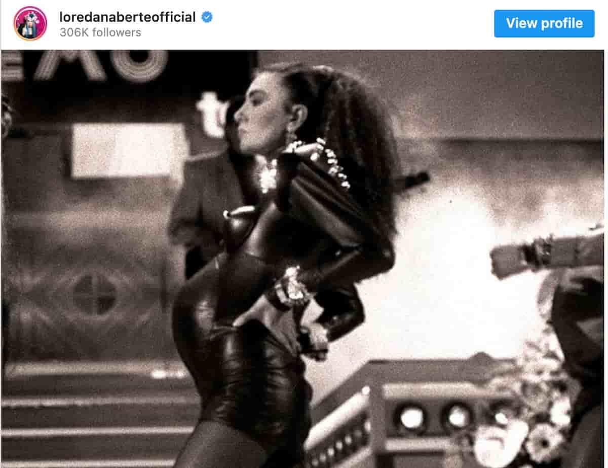 Sanremo, Loredana Bertè con il pancione finto sul palco dell'Ariston nel 1986. Copiata anche da Lady Gaga FOTO