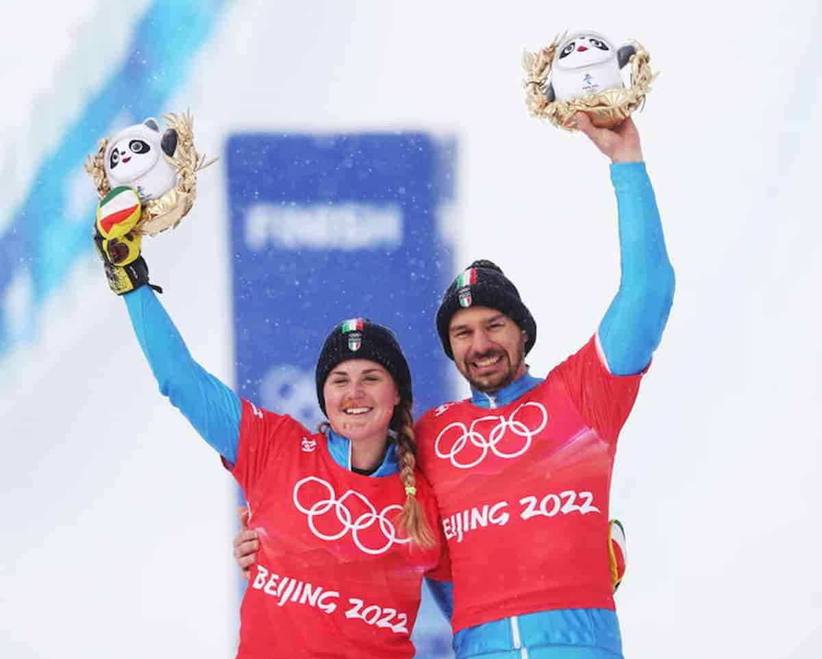 Olimpiadi Pechino 2022, Michela Moioli e Omar Visintin argento nello snowboard: superate le medaglie di Pyeongchang