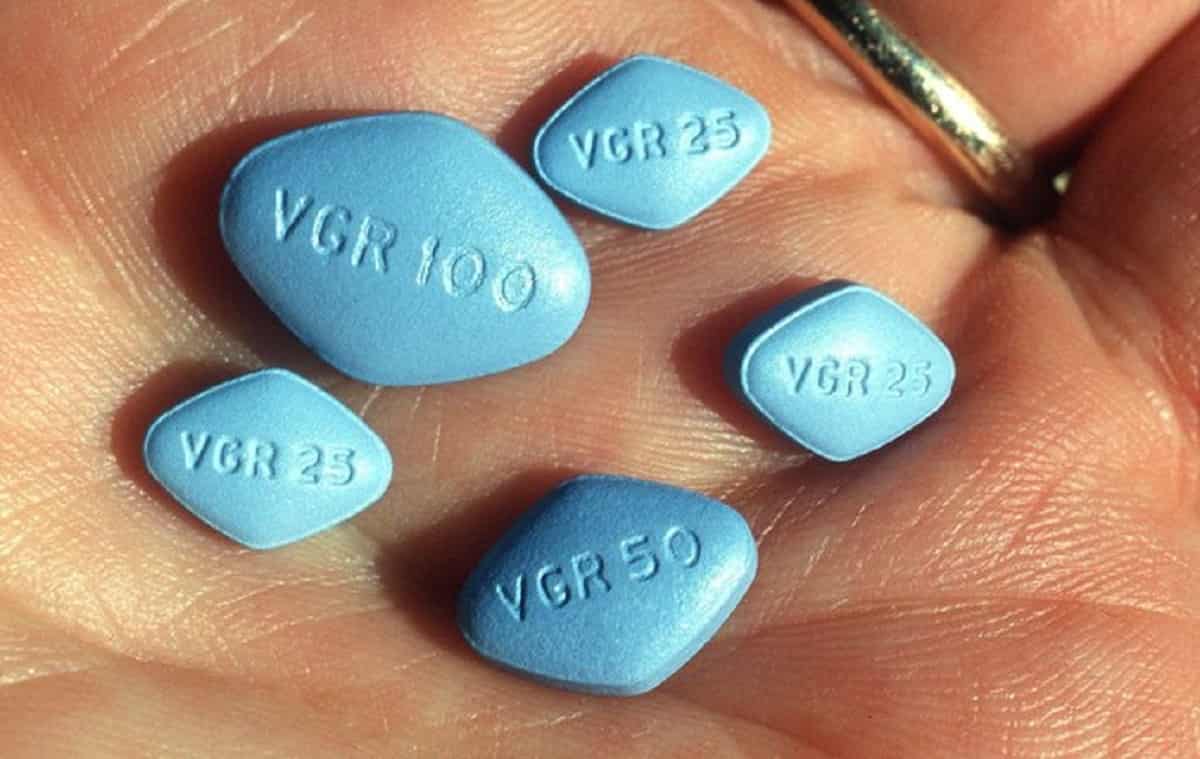 Viagra online, rischioso e anche impotente: 2,4 milioni di italiani che lo comprano