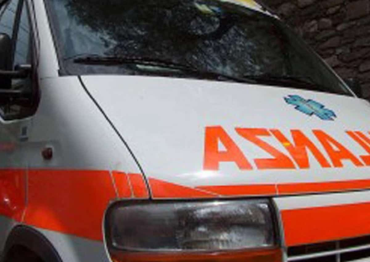 San Gervasio (Brescia), auto si scontra con un camion: morto un 20enne