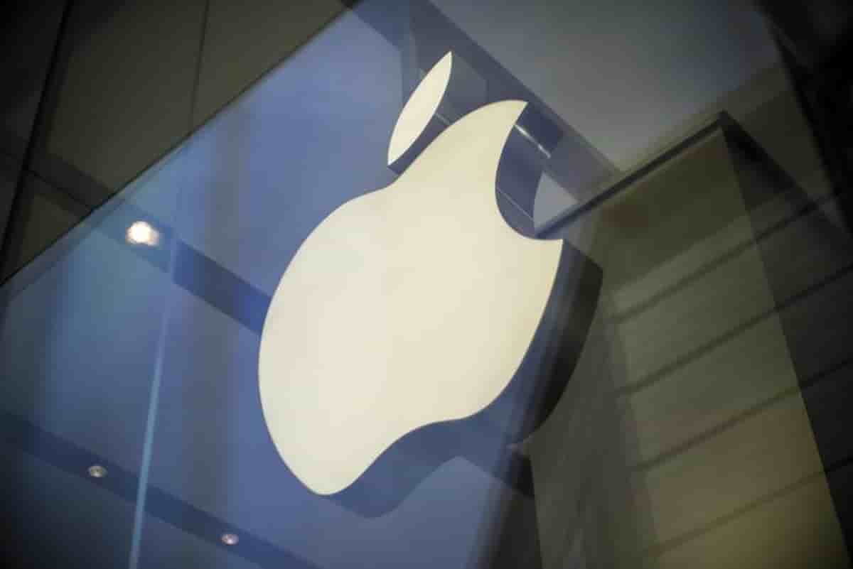 Apple, dal 1 aprile stop al contratto con Teleperformance: oltre 200 lavoratori a rischio