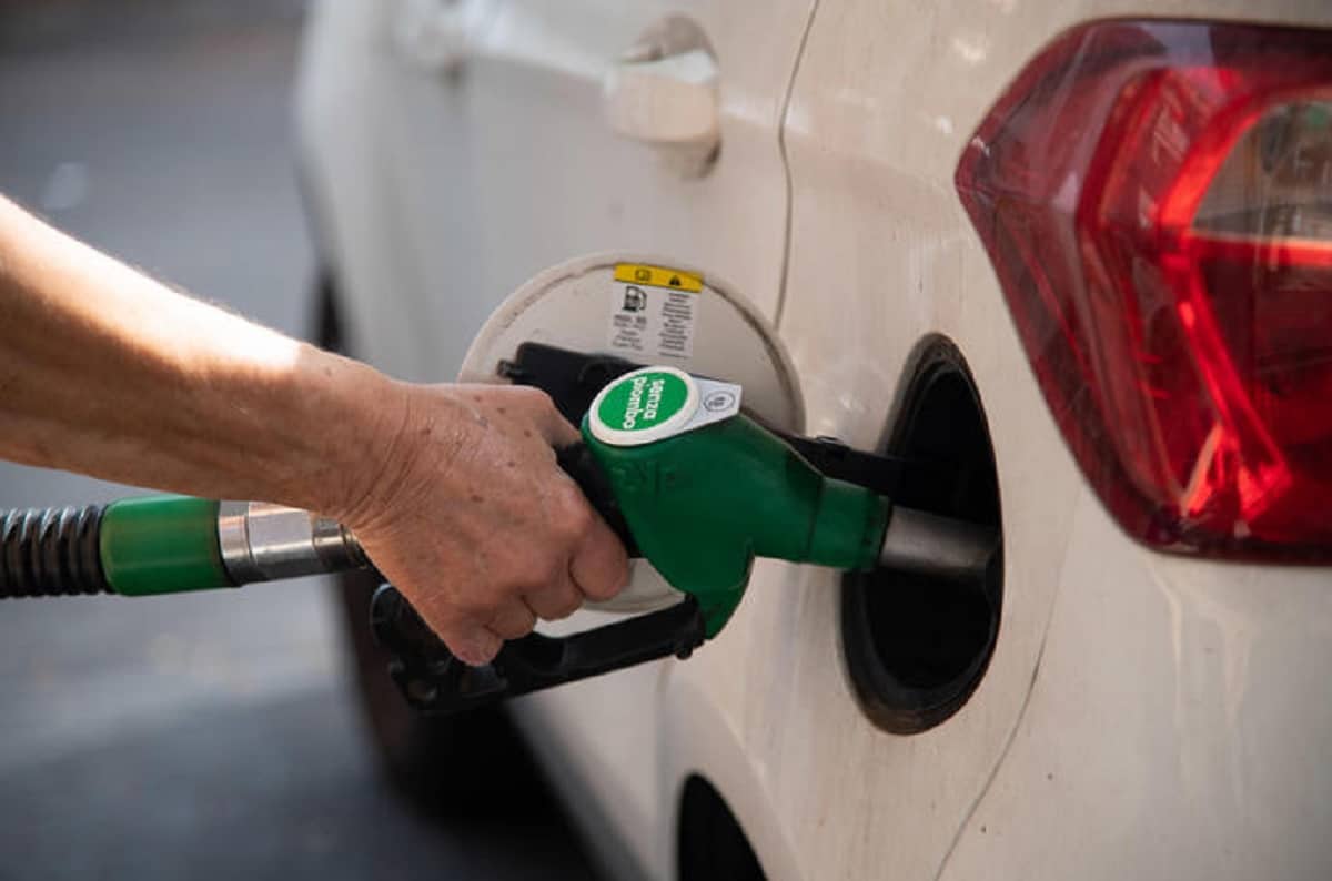 Lacco Ameno (Ischia), prezzo record per il diesel: 2,608 euro per litro. Benzina a 2,518