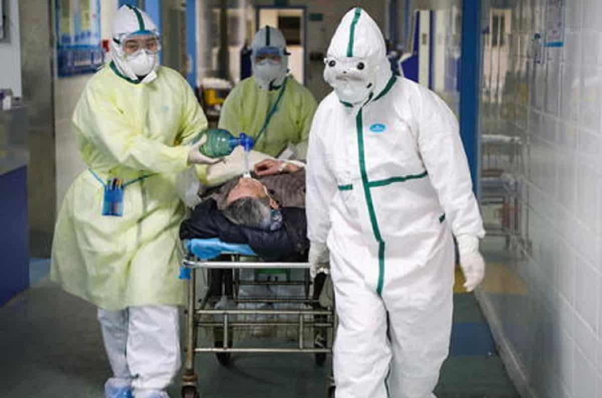 Coronavirus, il bollettino dell'11 marzo: 156 morti e 53.126 nuovi casi nelle ultime 24 ore