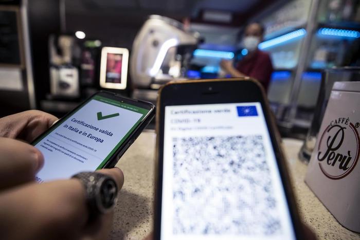 Cosa cambia dal 1 aprile: green pass, mascherine, quarantena e scuola. Tutte le misure