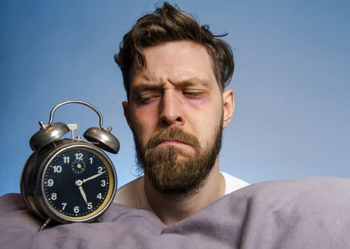 Ora legale 2022, quando cambia: si dorme di più o di meno? Perché è ancora in vigore?