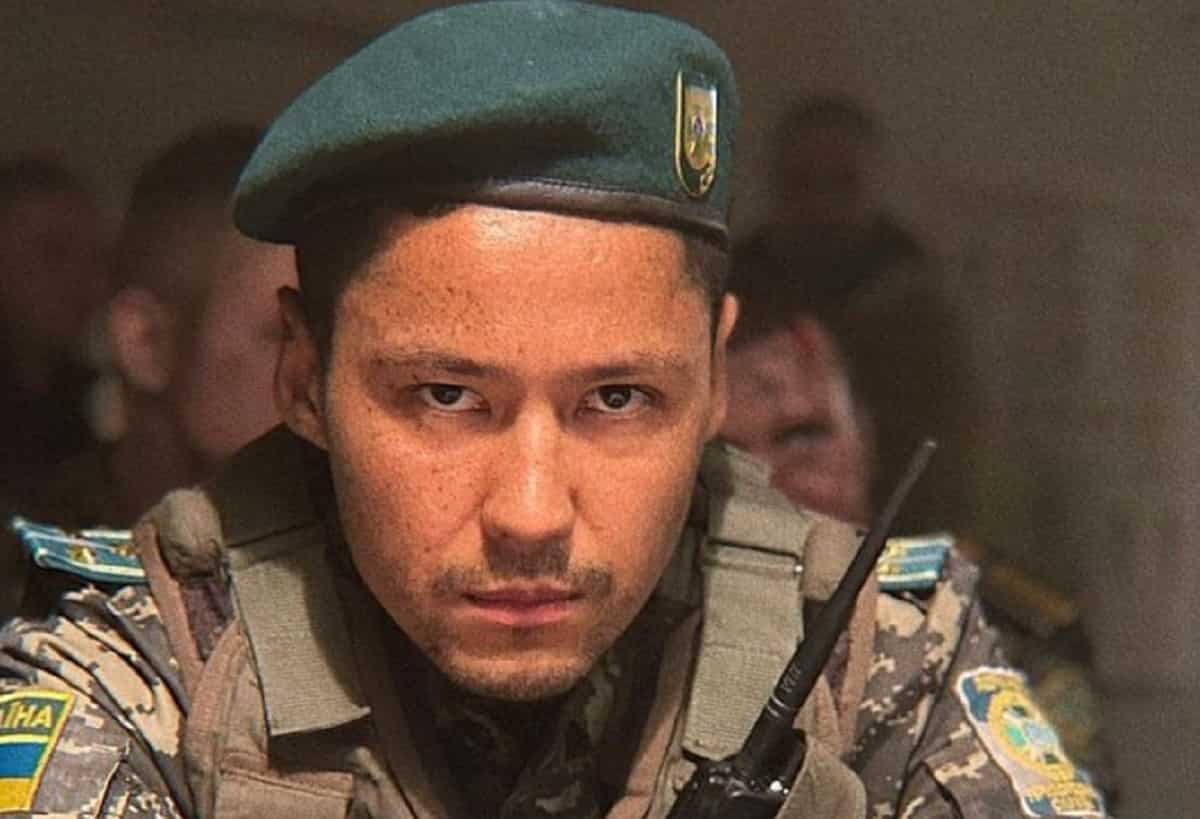 Pasha Lee, l'attore ucraino muore durante gli scontri a Irpin. Si era arruolato dopo l'invasione russa
