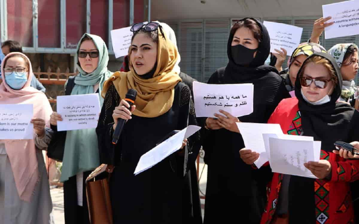 Afghanistan, i Talebani chiudono nuovamente le scuole secondarie femminili