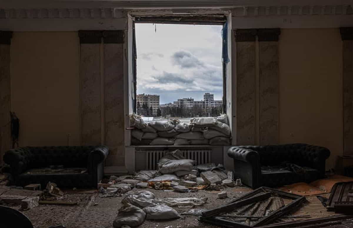 Ucraina, l'esercito ucraino: Mosca ritira le truppe che circondavano Kiev