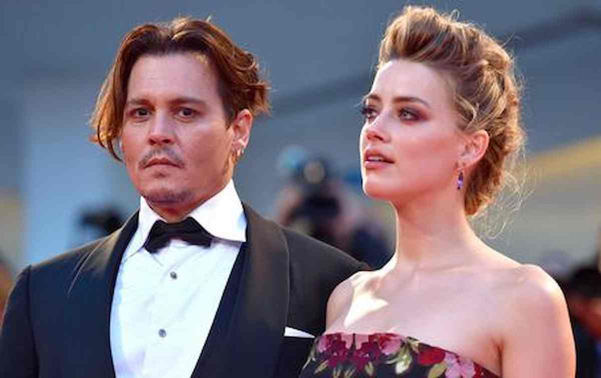 Johnny Depp, l'ex moglie Amber Heard lo accusa anche di violenza sessuale. Mentre c'è il processo per diffamazione contro di lei