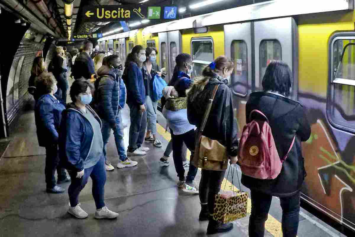 Metro Linea 1 Napoli ferma dalle 9 di questa mattina per un guasto: ripresa parziale dalle 16:30