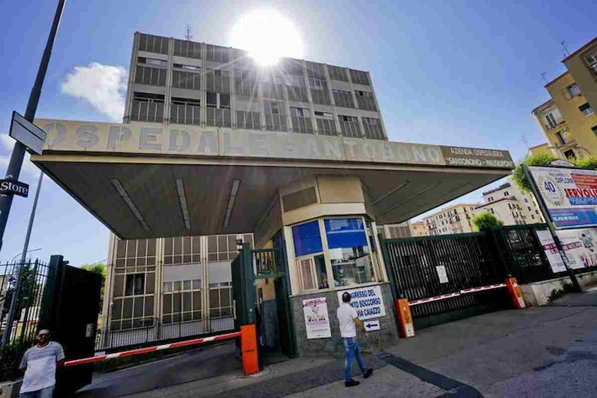 Napoli, bambino di 12 anni in ospedale con una chiave infilzata nella testa: "E' stato un coetaneo"