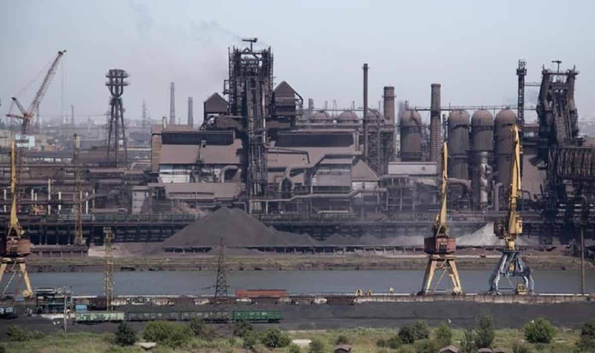 Ucraina, il ministero della Difesa russo: accordo per l'evacuazione dei feriti da Azovstal