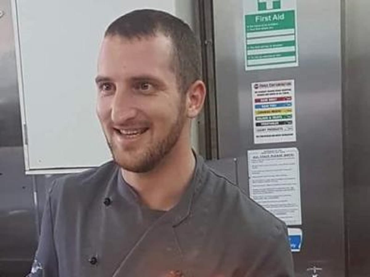 Carlo Giannini, pizzaiolo italiano ucciso a Sheffield: arrestati 2 giovani di 17 e 18 anni