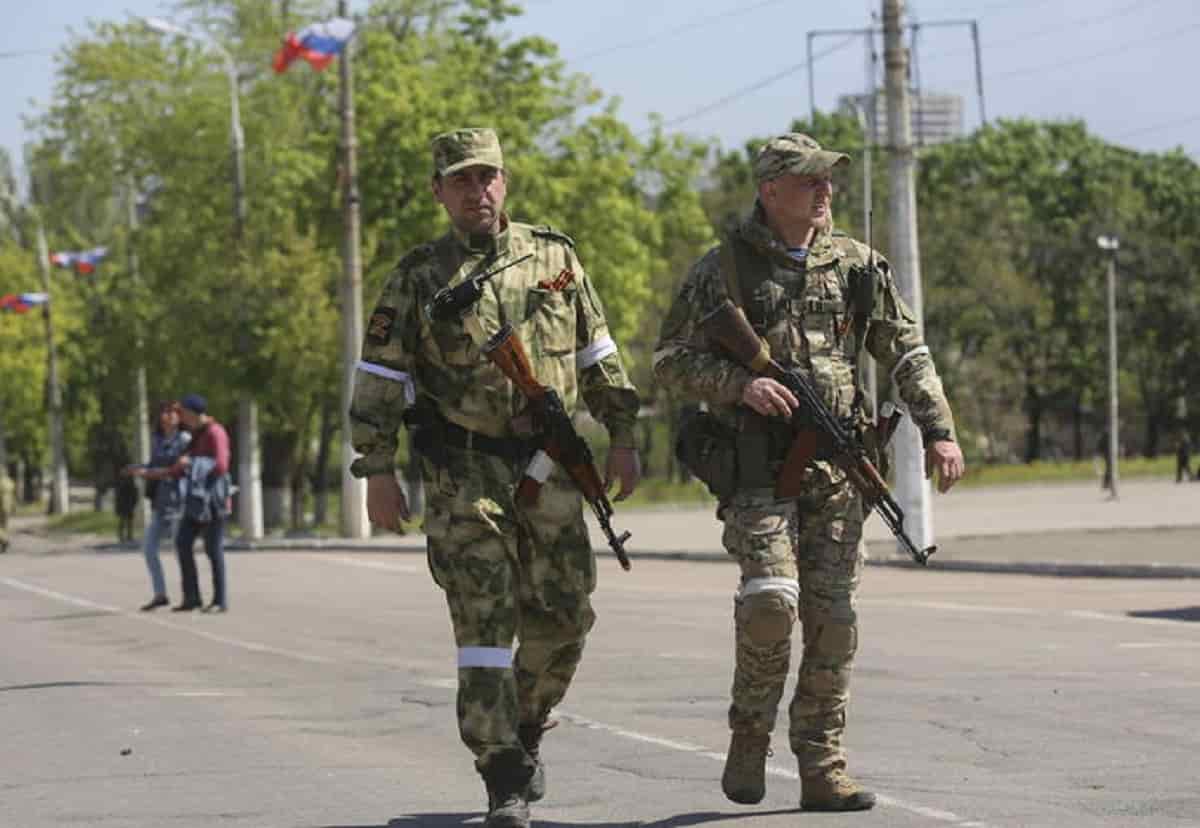 Lugansk e Donetsk, le autoproclamate repubbliche filo russe bloccano Facebook e Instagram