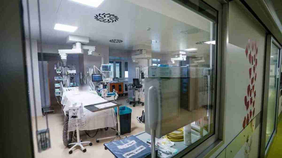 Epatiti anomale tra i bambini, 20 casi in Italia: potrebbero essere state generate da Adenovirus e SarsCoV2