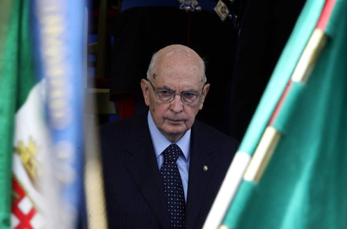 Giorgio Napolitano operato allo Spallanzani. Dall'ospedale: intervento riuscito, prognosi riservata