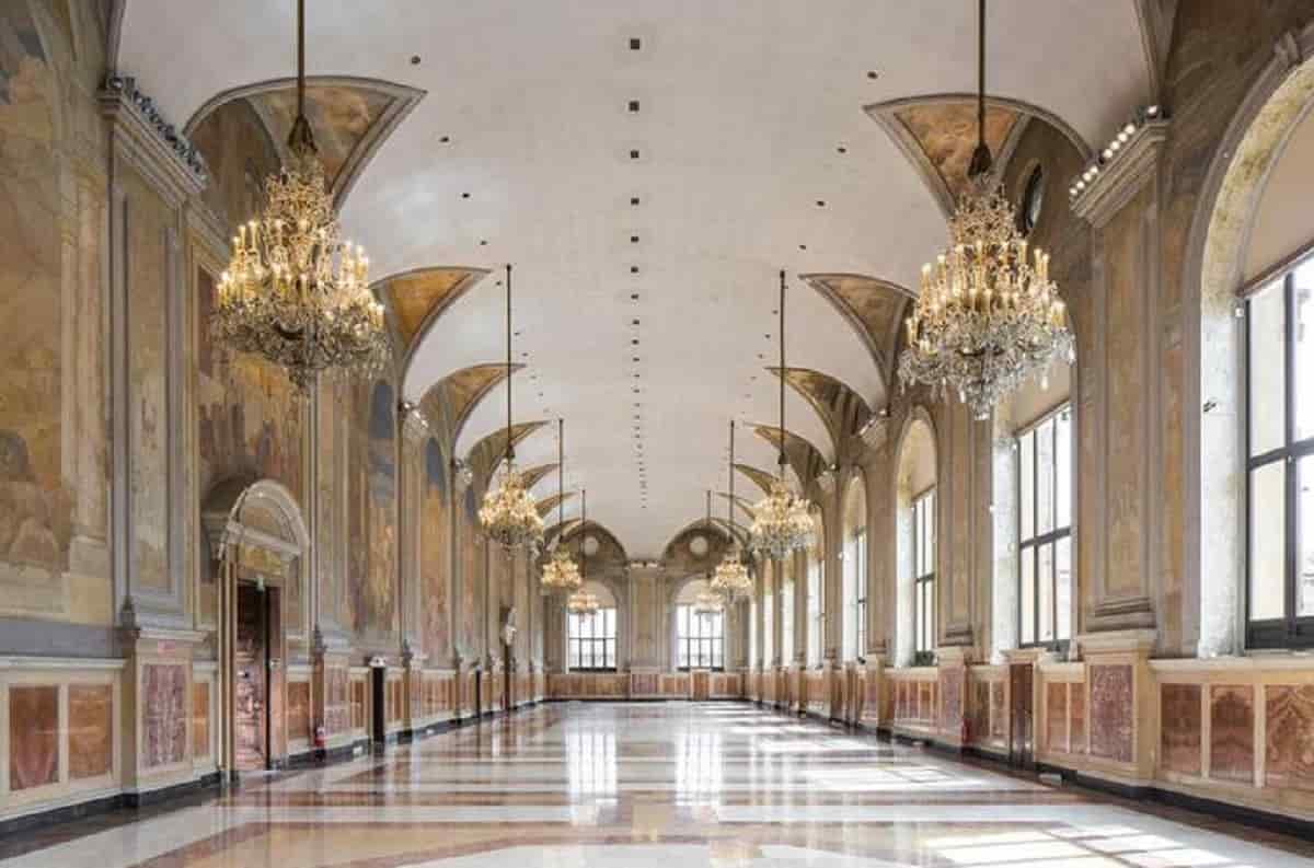 Bologna, incendio a Palazzo Re Enzo: nessun danno e nessun ferito