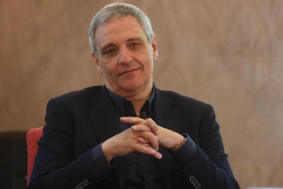 Maurizio De Giovanni chi è: dove e quando è nato, età, biografia, figli, moglie, vita privata e carriera