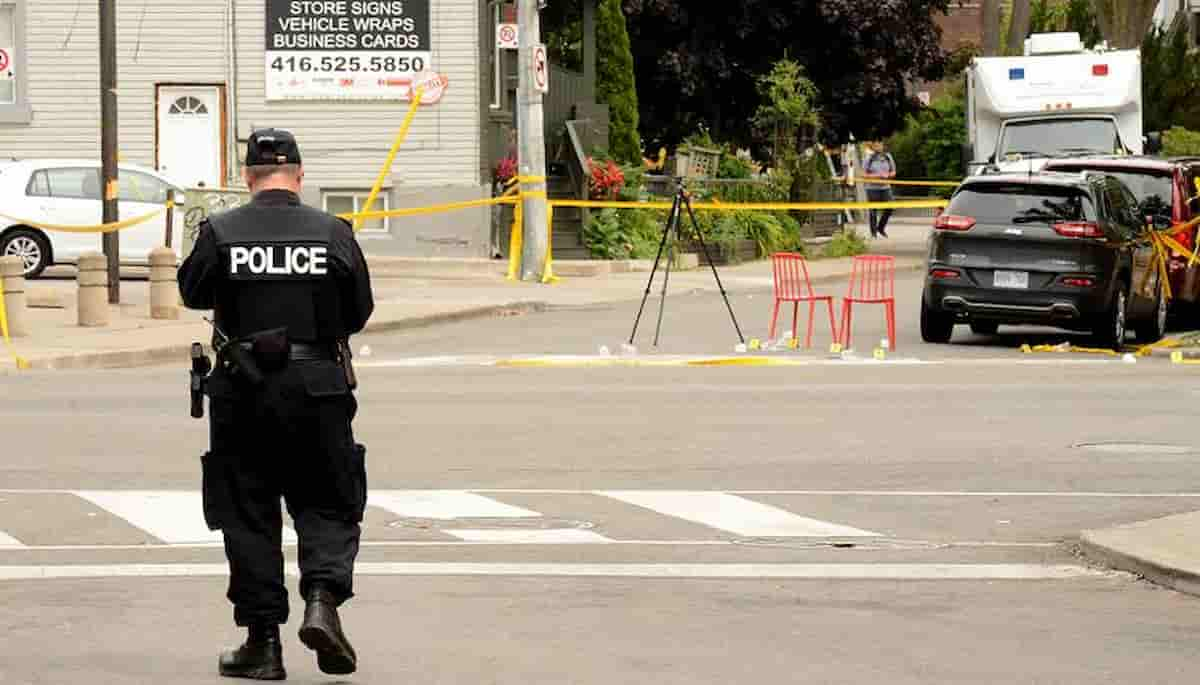 Canada armato fucile ucciso Toronto