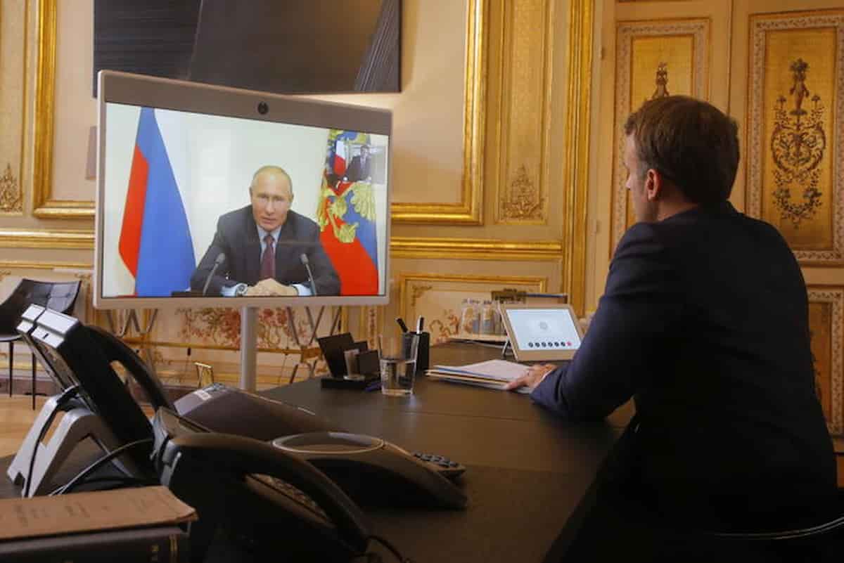 Putin Macron