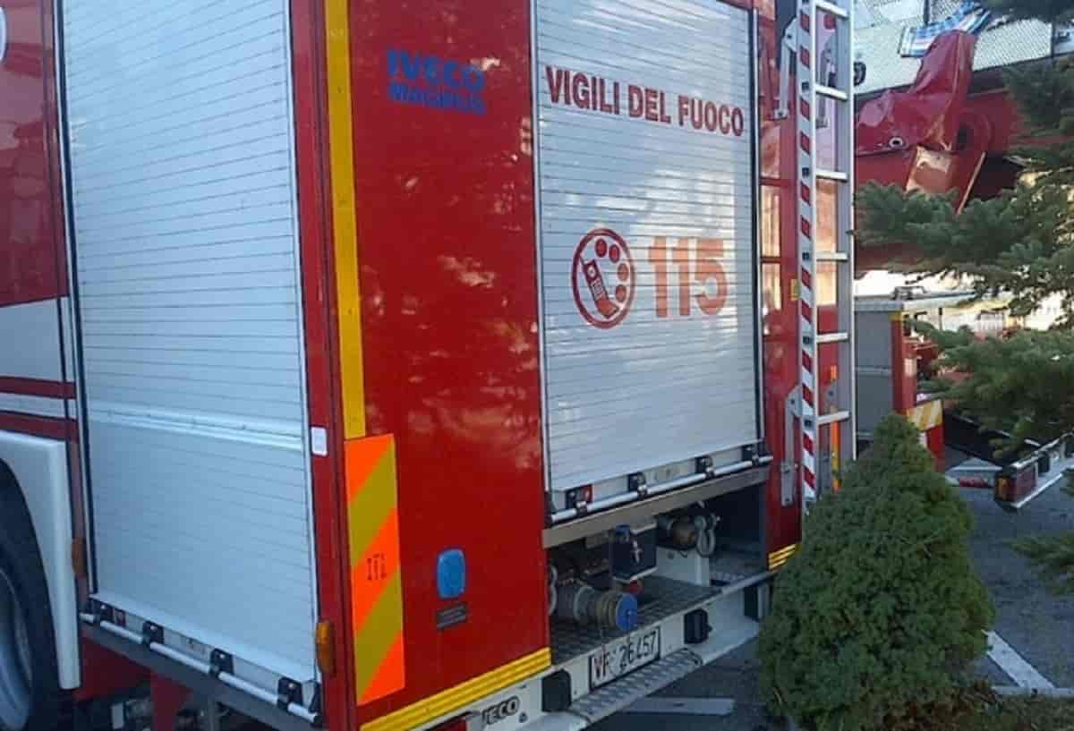 Spoleto, scontro tra auto e furgone sulla Flaminia: morta una donna