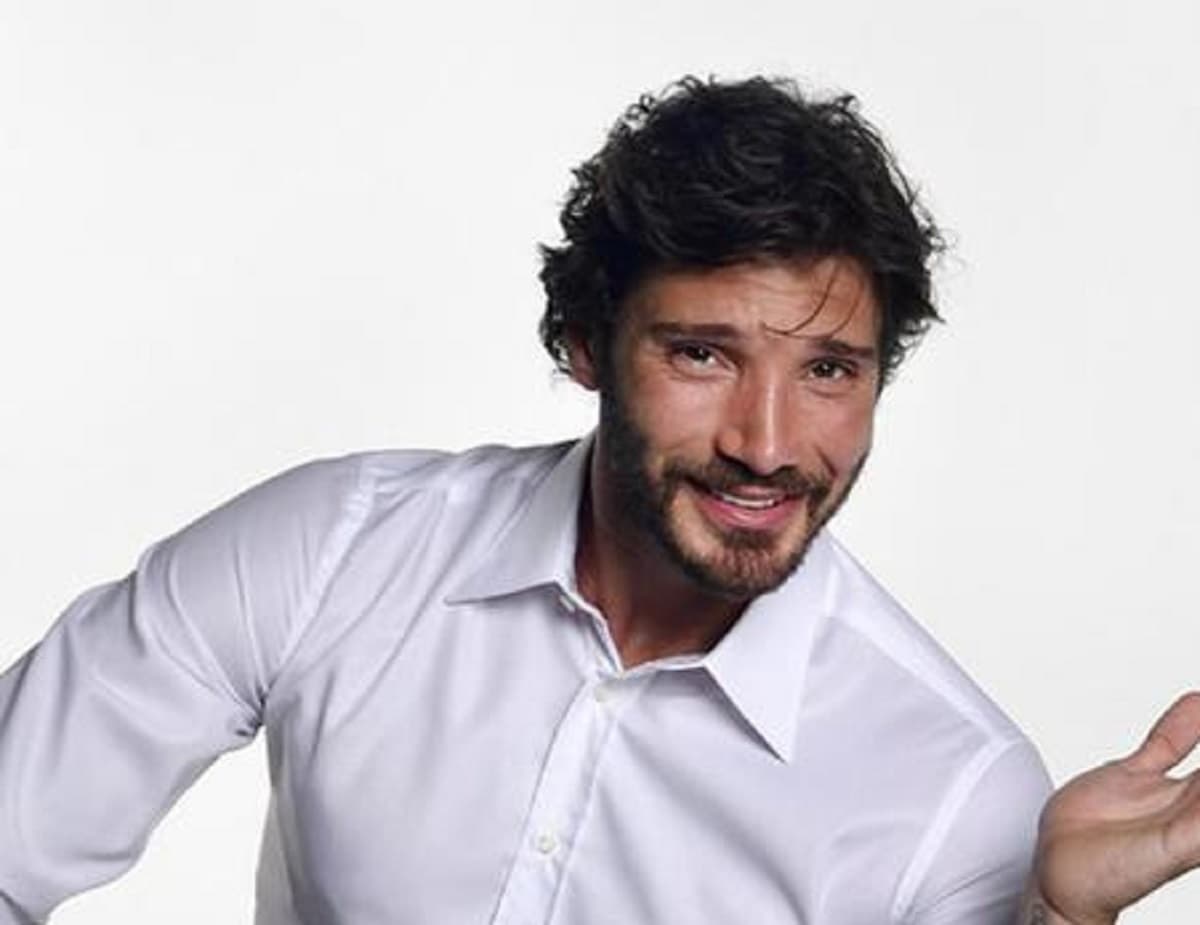 Stefano De Martino chi è: dove e quando è nato, età, altezza, biografia, carriera, vita privata, Belen Rodriguez