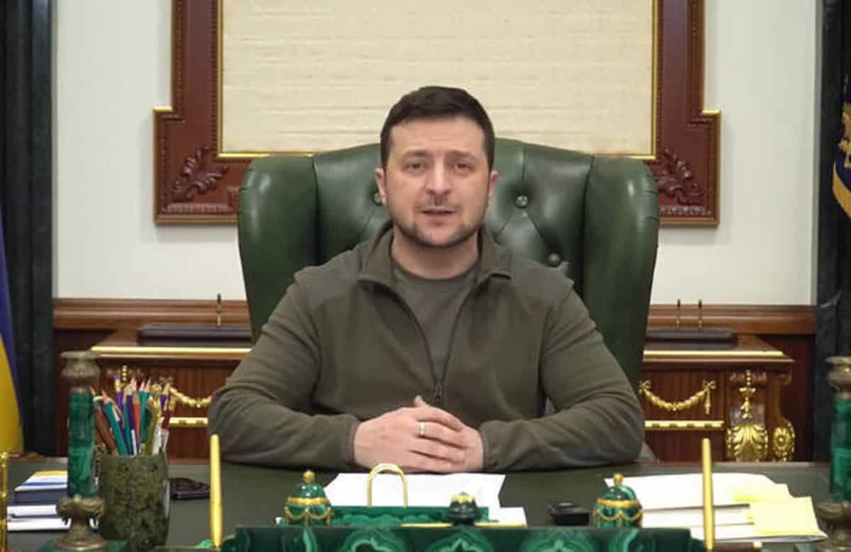 Ucraina, telefonata tra Draghi e Zelensky. Il presidente ucraino: "Dobbiamo sbloccare i porti insieme"