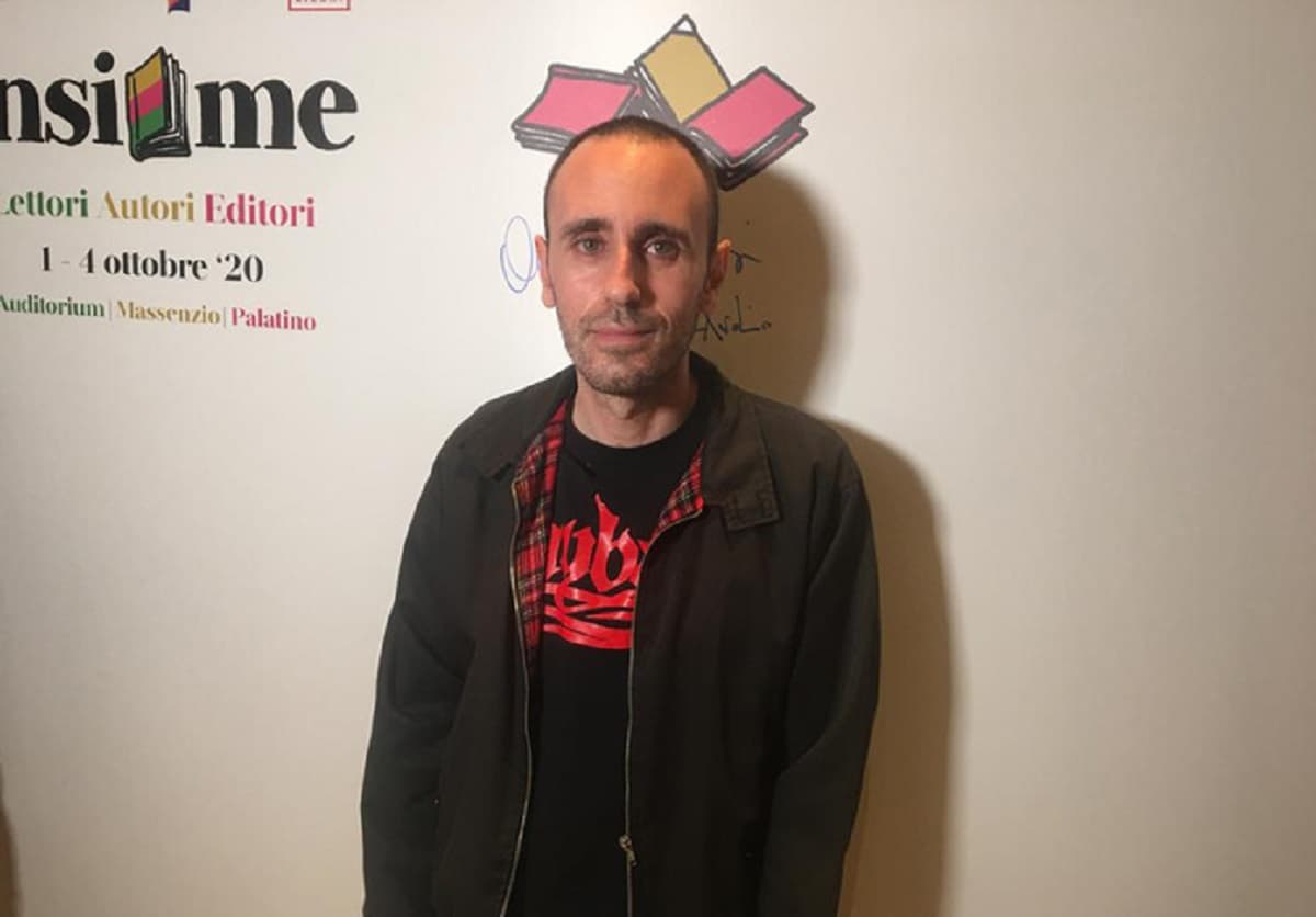 Zerocalcare torna su Netflix con una nuova serie: "Non sarà una seconda stagione di Strappare lungo i bordi"