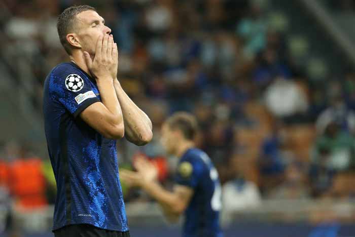 Calciomercato Inter, con Lukaku più vicino Dzeko può partire: su di lui il Real Madrid e l'ipotesi Juve