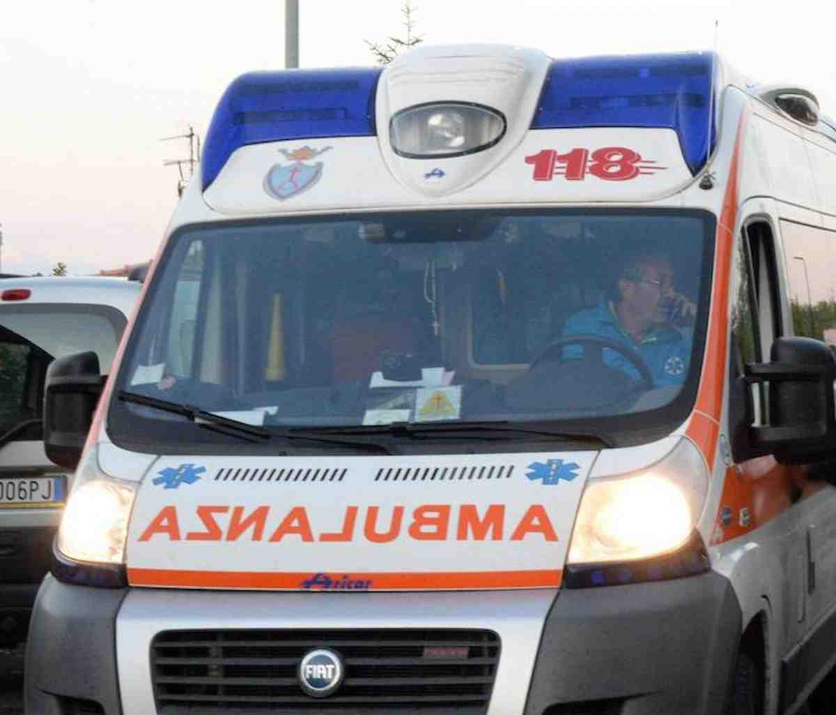 ambulanza foto ansa