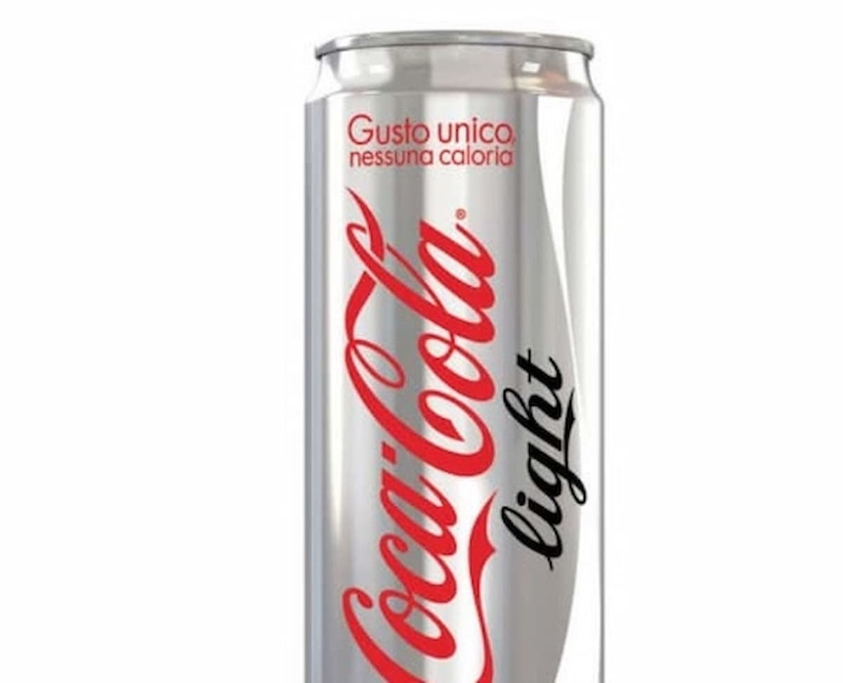 Coca Cola light: cosa succede al nostro corpo 10, 20, 40 e 60 minuti dopo che l'abbiamo bevuta