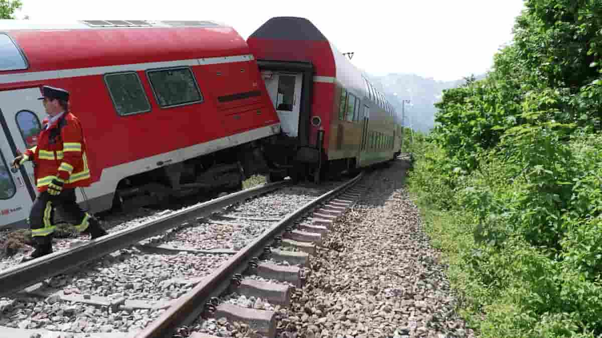 garmisch treno deraglia