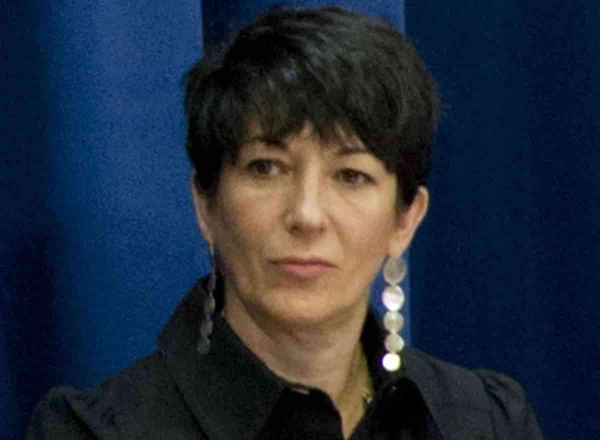 Epstein, Ghislaine Maxwell condannata a 20 anni per il giro di minorenni abusate dal finanziere