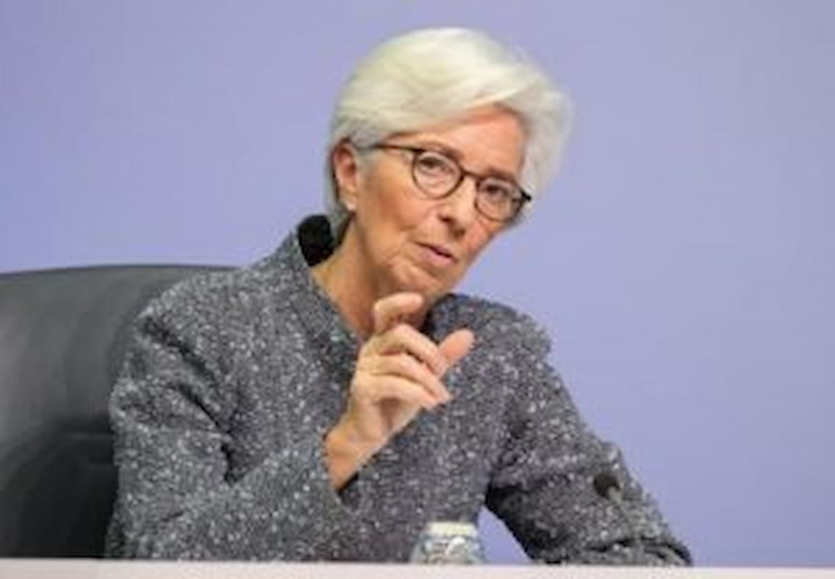 Christine Lagarde, il falco di Francoforte, non ne azzecca una