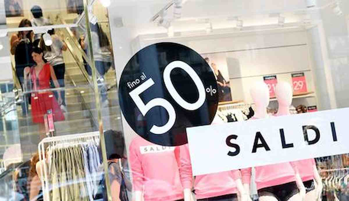 Saldi estivi 2022, quando iniziano? Ecco il calendario ufficiale regione per regione