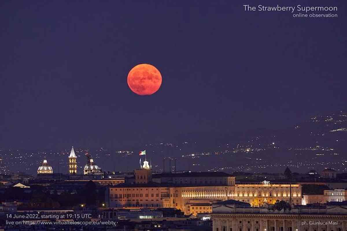 superluna, foto ansa