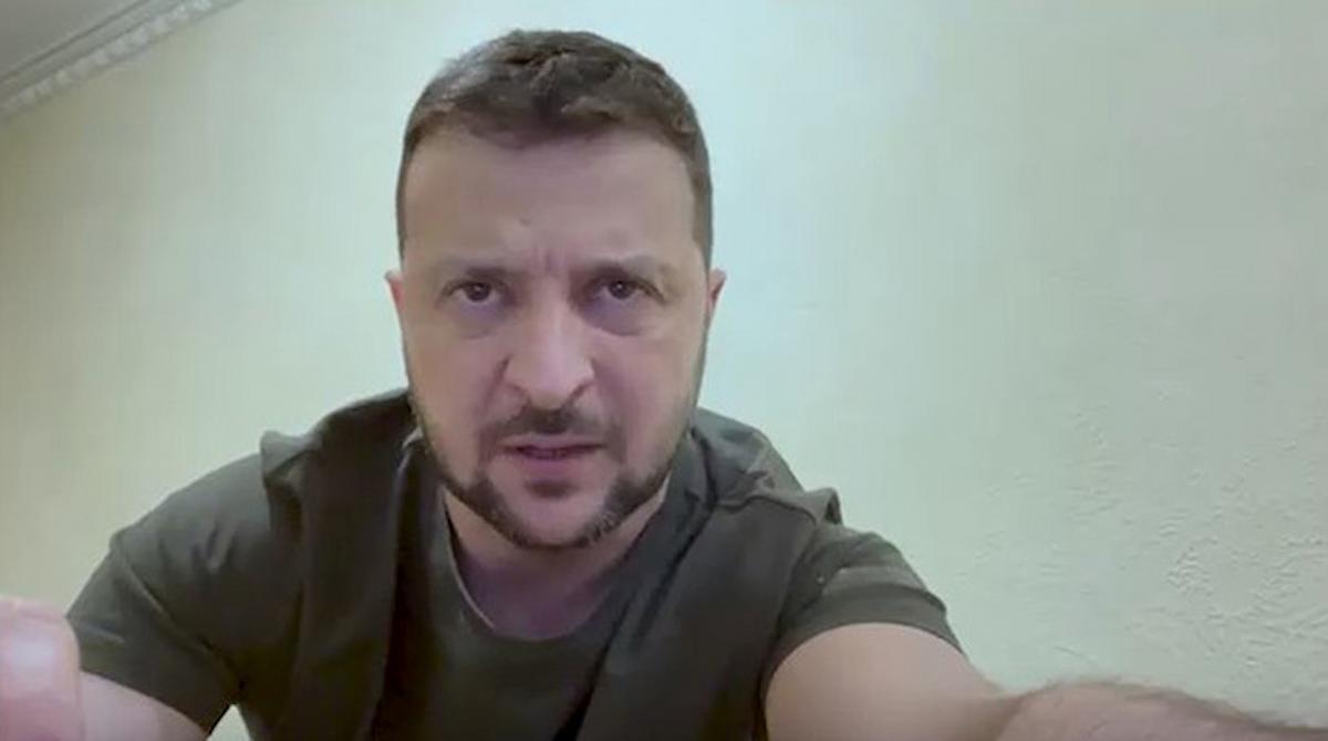 Zelensky ringrazia l'Italia: "Risoluzione in Senato? Sosteneteci, siate i garanti per trattare con la Russia"