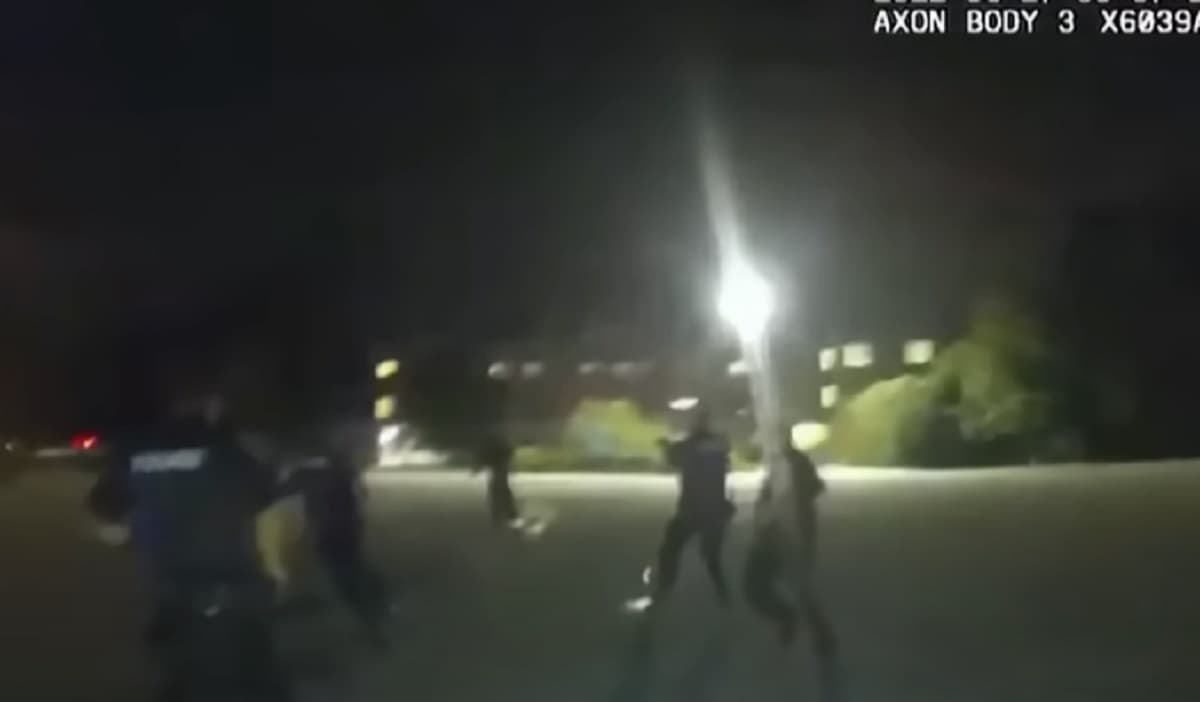 Jayland Walker, 25enne afro-americano ucciso a colpi di pistola dalla polizia di Akron VIDEO