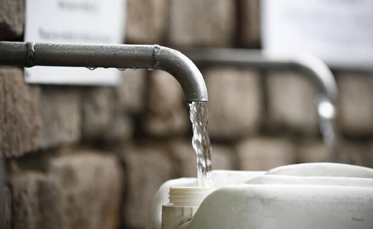 Allarme siccità, sta finendo l'acqua per l'agricoltura. Neanche i laghi bastano più...