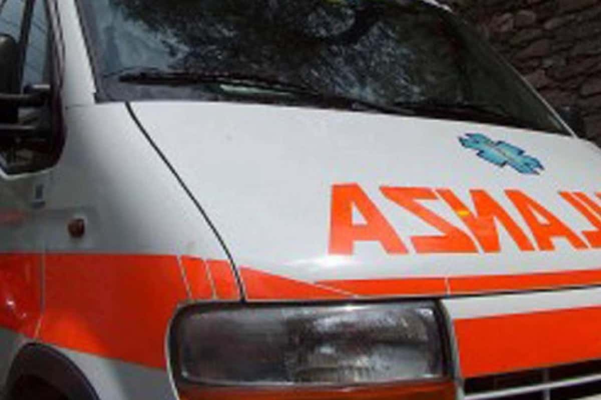 Roma, frontale in via del Foro Italico: morte due ragazze. Grave il regista Carmine Elia