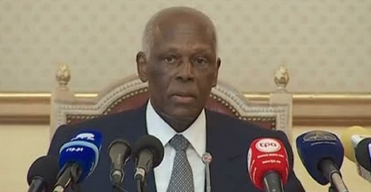 Jose Eduardo dos Santos, l'ex presidente dell'Angola è morto dopo una lunga malattia. Governò per quarant'anni