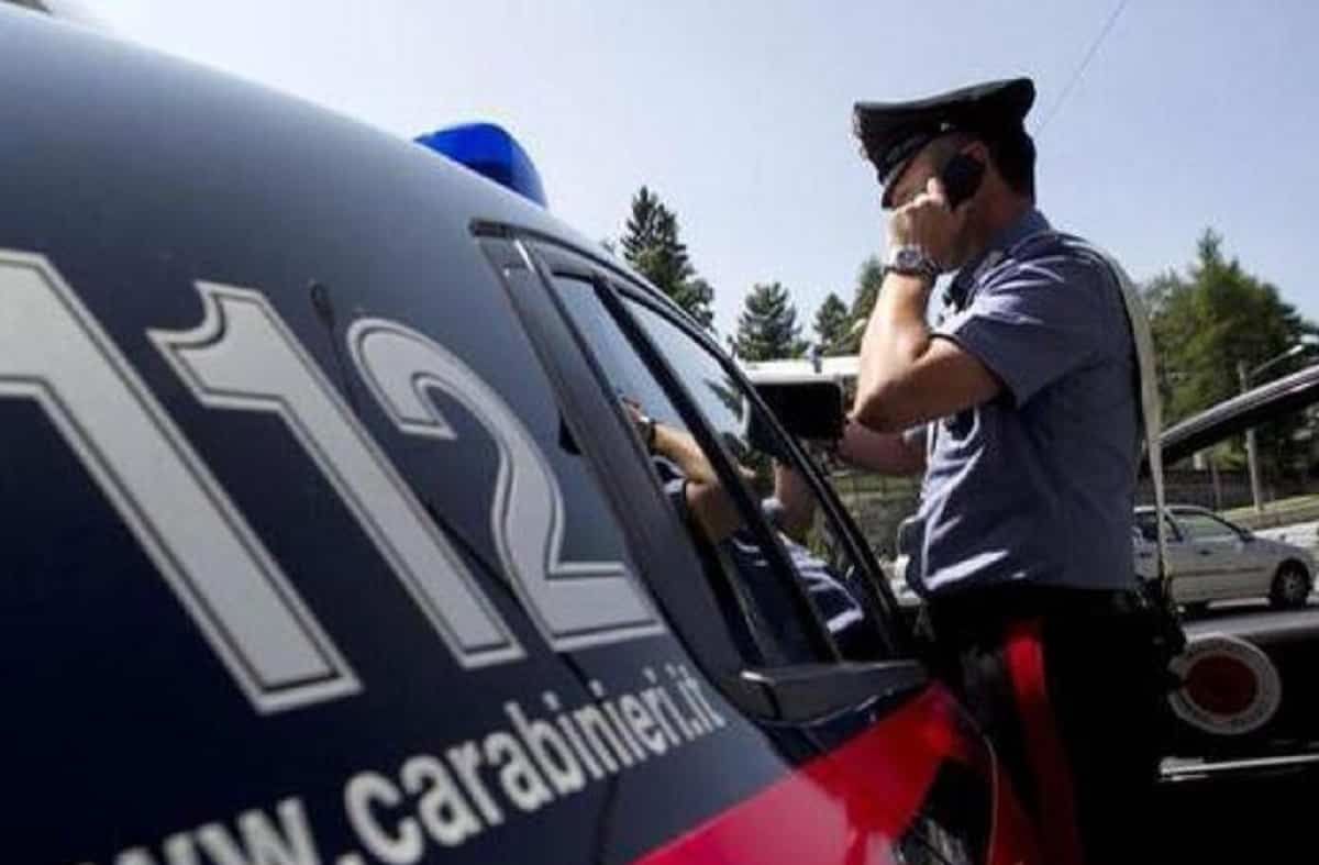 Artena, ragazzo trovato morto con ferite alla gola: fermate due persone