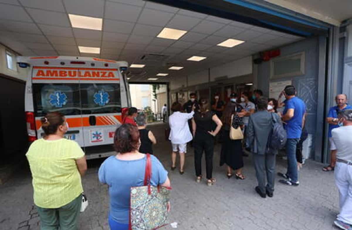 Bambino morto a Sharm, i pm sentiranno i genitori. Dubbi sull'intossicazione alimentare