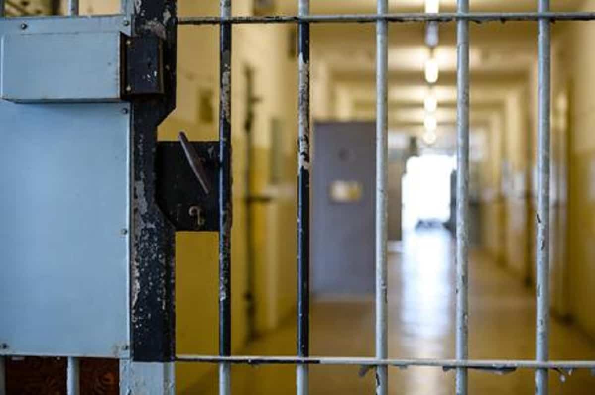 Stati Uniti, donna transgender mette incinta altre due detenute in carcere femminile: trasferita