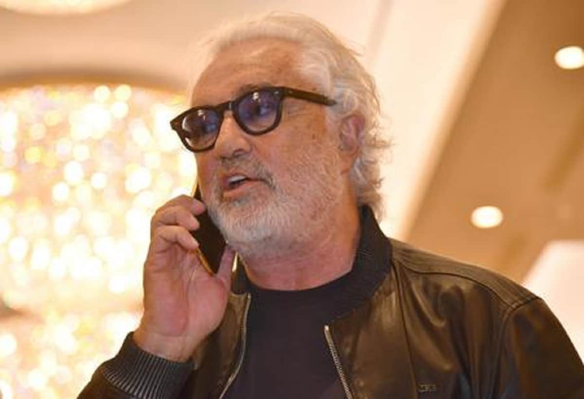 Flavio Briatore chiude (per un giorno) il Crazy Pizza di Roma per mancanza d'acqua: "Una roba da terzo mondo"