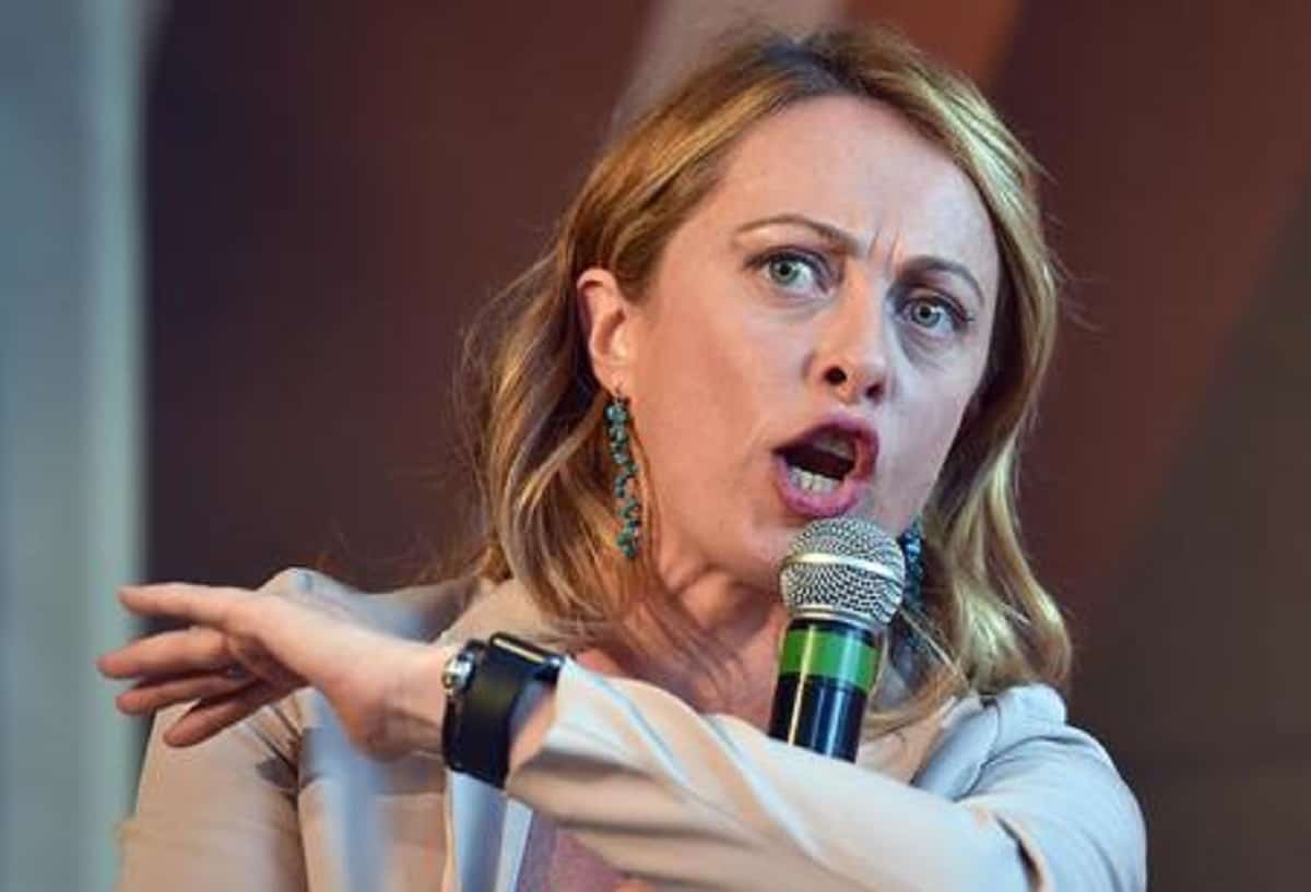 Elodie contro Giorgia Meloni e il programma di Fratelli d'Italia: "A me sinceramente fa paura"